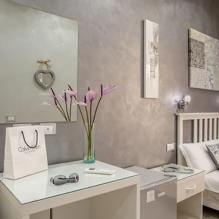 Πανσιόν Frattina Grand 4*