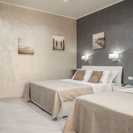 Πανσιόν Frattina Grand 4*