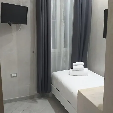 Frattina Grand Πανσιόν 4*