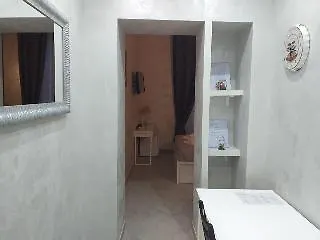 프라티나 그랜드 스위트 게스트하우스